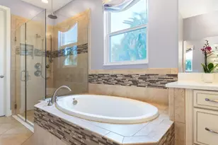 5742 Hydrangea Cir, Sarasota, FL 34238 - Photo 22