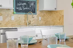 5608 Holmes Blvd, Holmes Beach, FL 34217 - Photo 16