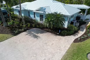 5608 Holmes Blvd, Holmes Beach, FL 34217 - Photo 40