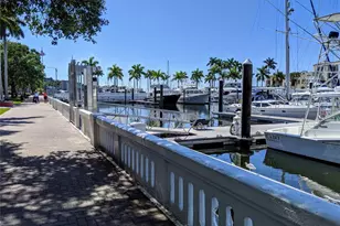 3660 Lake Bayshore Dr, Bradenton, FL 34205 - Photo 40