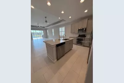 7608 Registrar Way, Sarasota, FL 34243 - Photo 10