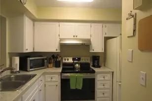 7008 W Country Club Dr N, Sarasota, FL 34243 - Photo 4