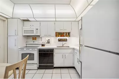 7461 W Country Club Drive N #207, Sarasota, FL 34243 - Photo 16