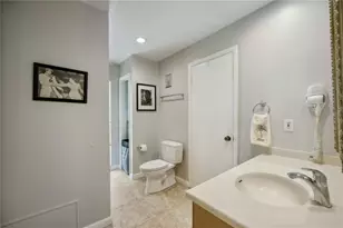 711 Birdsong Ln, Sarasota, FL 34242 - Photo 28