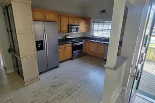 835 Indiana Ln, Sarasota, FL 34234 - Photo 2