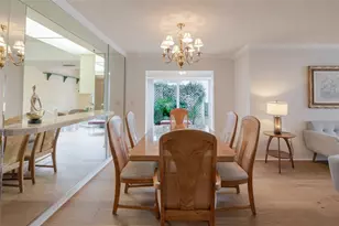 5609 Sheffield Green Circle, Sarasota, FL 34233 - Photo 4