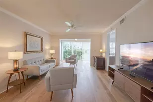 5609 Sheffield Green Circle, Sarasota, FL 34233 - Photo 10