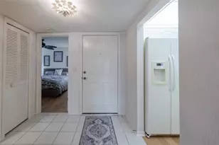 5609 Sheffield Green Circle, Sarasota, FL 34233 - Photo 6