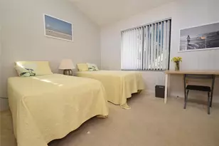 1512 Pelican Point Dr, Sarasota, FL 34231 - Photo 16