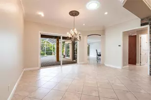 4915 Old Tree Pl, Sarasota, FL 34233 - Photo 4