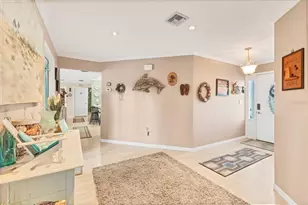 1320 Magellan Dr, Sarasota, FL 34243 - Photo 4