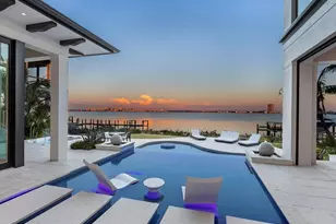 424 Bowdoin Cir, Sarasota, FL 34236 - Photo 2