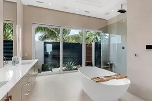 424 Bowdoin Cir, Sarasota, FL 34236 - Photo 28