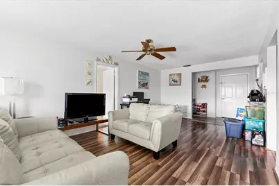 6348 7th Avenue W #6348, Bradenton, FL 34209 - Photo 2