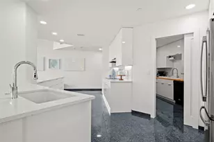 988 Boulevard of the Arts, Sarasota, FL 34236 - Photo 32