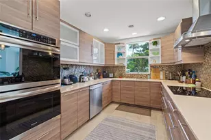 4801 Sarasota Ave, Sarasota, FL 34234 - Photo 10