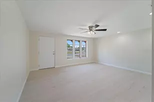 425 Skylark Ln NW, Port Charlotte, FL 33952 - Photo 4