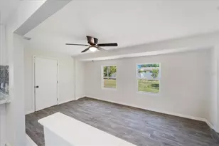 425 Skylark Ln NW, Port Charlotte, FL 33952 - Photo 12