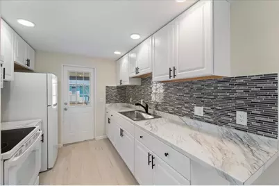 425 Skylark Lane NW, Port Charlotte, FL 33952 - Photo 10