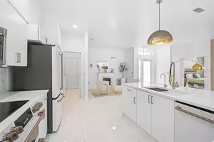 4146 Westbourne Cir, Sarasota, FL 34238 - Photo 10