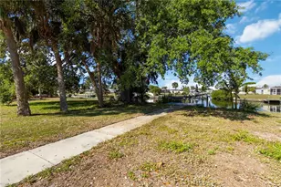 108 Martin Dr NE, Port Charlotte, FL 33952 - Photo 34