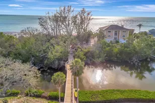 8555 Heron Lagoon Cir, Sarasota, FL 34242 - Photo 6