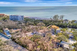 8555 Heron Lagoon Cir, Sarasota, FL 34242 - Photo 16