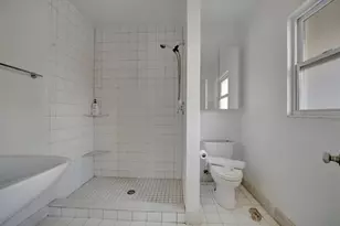 8555 Heron Lagoon Cir, Sarasota, FL 34242 - Photo 30