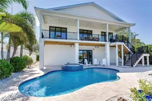 8555 Heron Lagoon Cir, Sarasota, FL 34242 - Photo 2