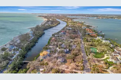 8555 Heron Lagoon Circle, Sarasota, FL 34242 - Photo 28