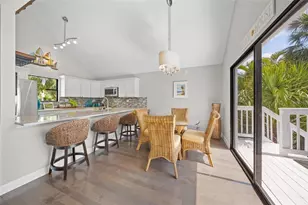 1256 Riegels Landing Dr, Sarasota, FL 34242 - Photo 4