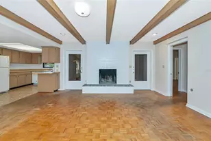 320 25th St W, Bradenton, FL 34205 - Photo 12