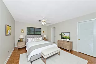 320 25th St W, Bradenton, FL 34205 - Photo 10