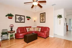 7685 Plantation Cir, University Park, FL 34201 - Photo 2