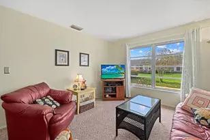 1343 Glendale Cir W, Sarasota, FL 34232 - Photo 4