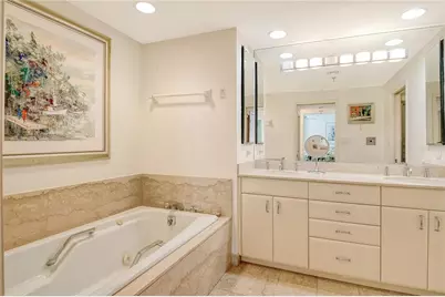 1211 Gulf Of Mexico Drive #704, Longboat Key, FL 34228 - Photo 16