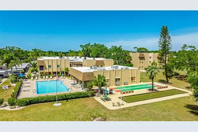 1330 Glen Oaks Drive E #374D, Sarasota, FL 34232 - Photo 2