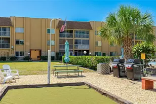 1330 Glen Oaks Dr E, Sarasota, FL 34232 - Photo 24