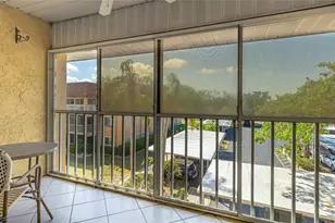 1330 Glen Oaks Dr E, Sarasota, FL 34232 - Photo 18