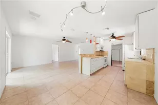 3709 Alden Wy, Sarasota, FL 34232 - Photo 10