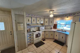 808 53rd Ave E, Bradenton, FL 34203 - Photo 8