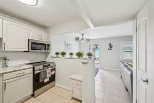 117 7th St N, Bradenton Beach, FL 34217 - Photo 12