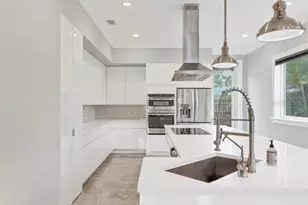 4112 Swift Rd, Sarasota, FL 34231 - Photo 10