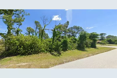 11924 Helicon Avenue, Port Charlotte, FL 33981 - Photo 4