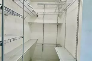 8325 38th St Cir E, Sarasota, FL 34243 - Photo 14