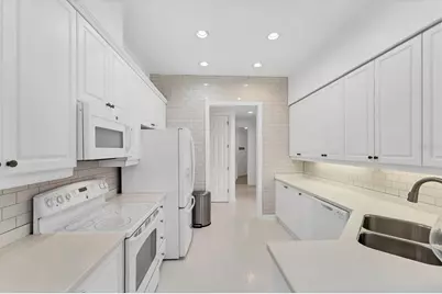 5405 46th Court W, Bradenton, FL 34210 - Photo 16