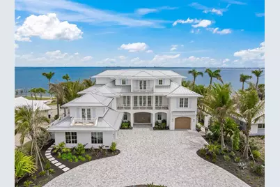 619 Key Royale Drive, Holmes Beach, FL 34217 - Photo 2