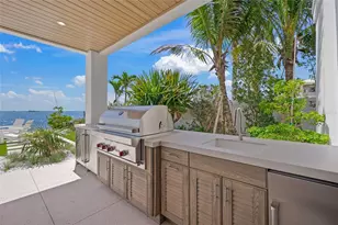 619 Key Royale Dr, Holmes Beach, FL 34217 - Photo 40