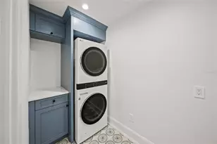 619 Key Royale Dr, Holmes Beach, FL 34217 - Photo 34