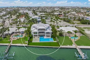 619 Key Royale Dr, Holmes Beach, FL 34217 - Photo 48